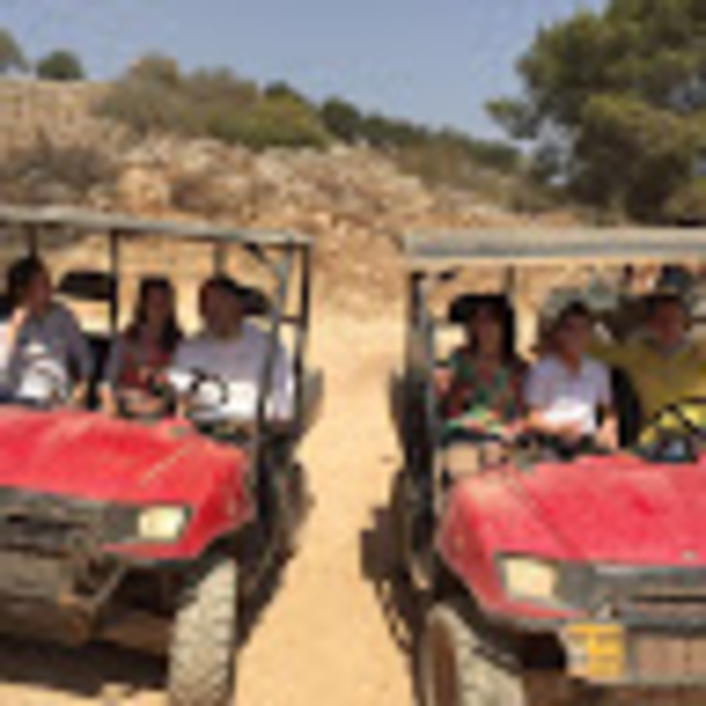 Meet your Posher, Estee